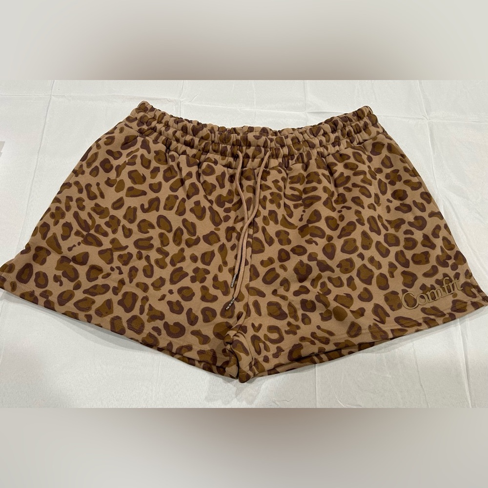 NWT Minimalist Shorts - Picture 7 of 8